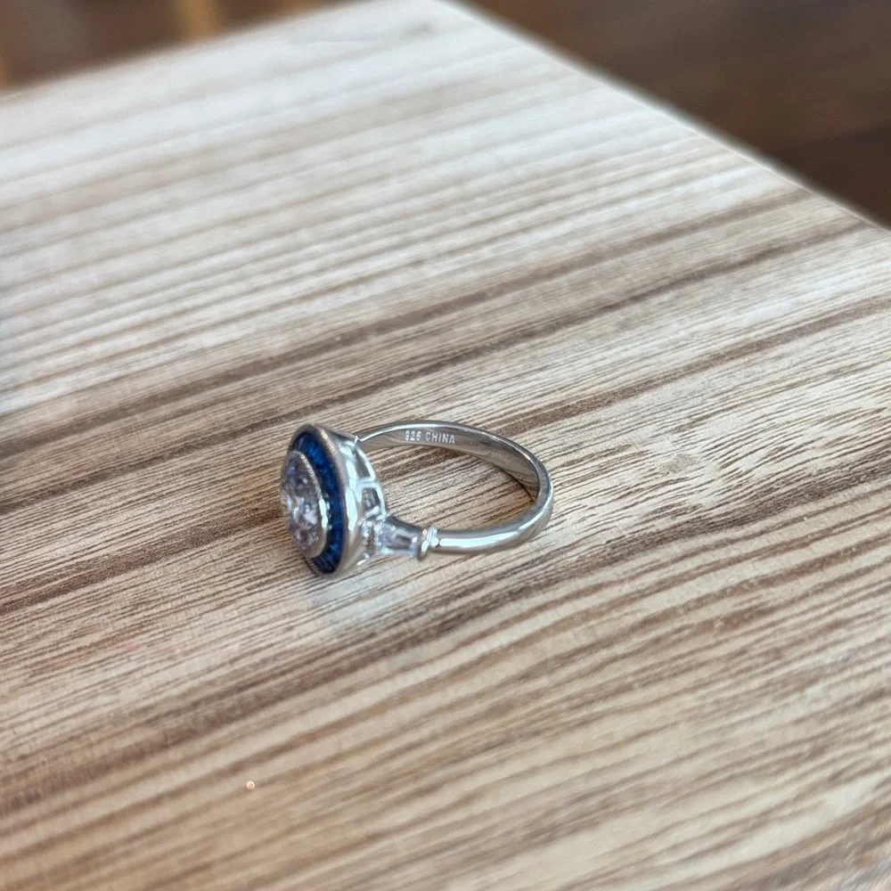 Elegant Silver‎ 925 and Blue Women's Ring Size 7